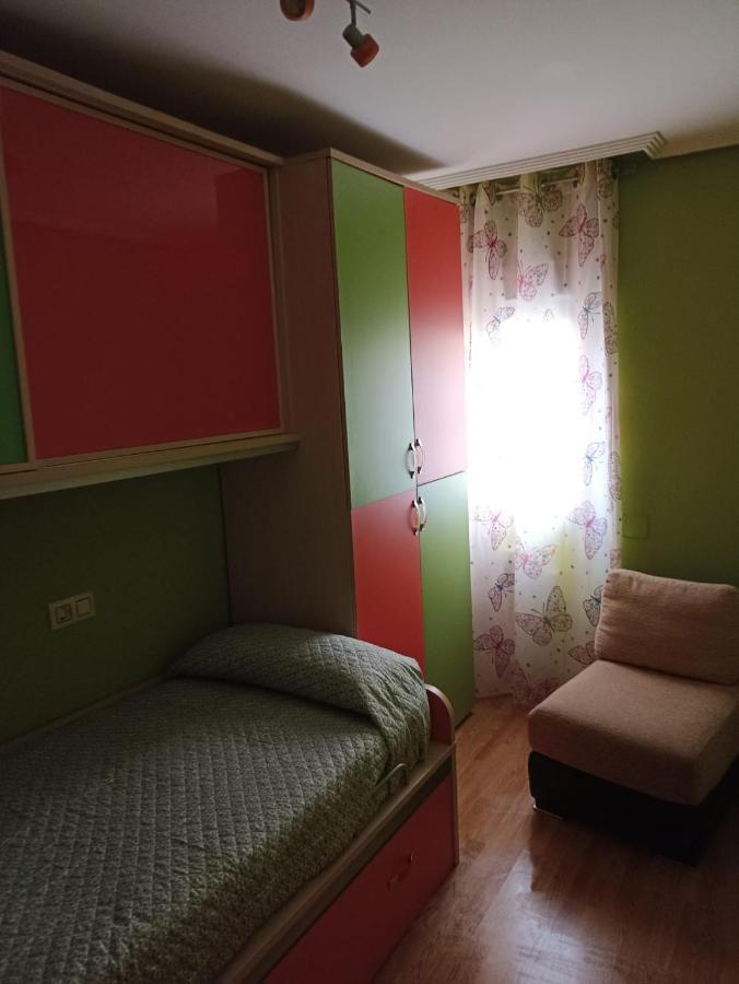 Piso Yade En Oviedo, Proximo A Los Vegas Con Parking Y Wifi ภายนอก รูปภาพ